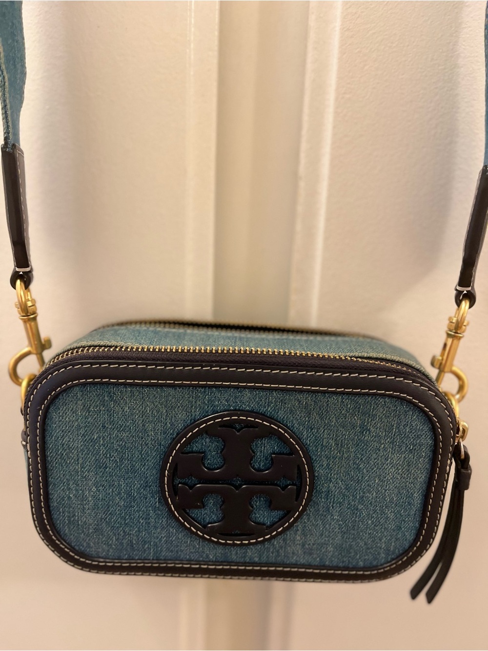 Tory Burch Mini Miller Denim Crossbody Bag Navy Leather Trim Logo Strap - Picture 2 of 12